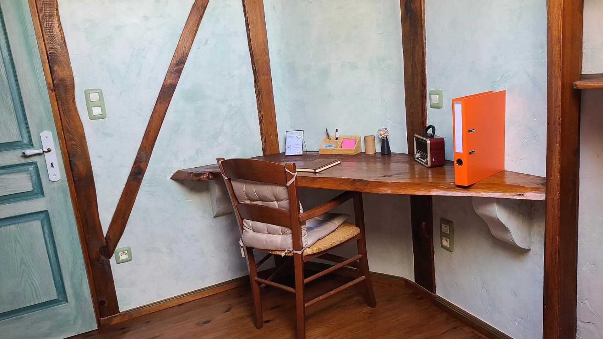 - - - - -Les Colombages - - - - Chambre D'Hotes-Gite- Classement Gite 3 Etoiles Mirepoix